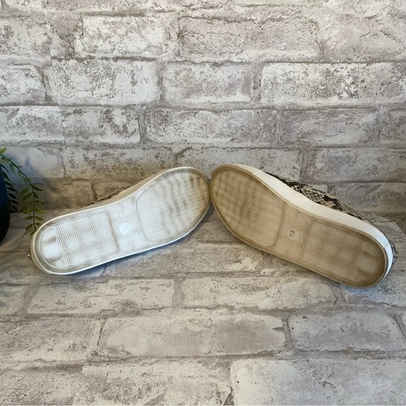 Steve Madden Safary Metallic Slip On Shoes Snake Print Women’s Size 7.5 - Picture 2 of 7